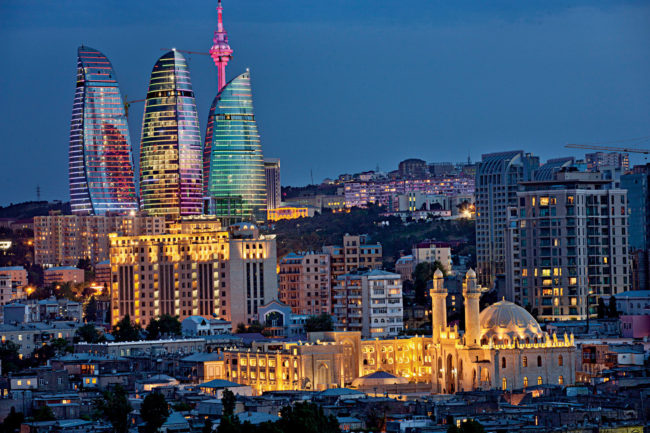 Ночной Баку